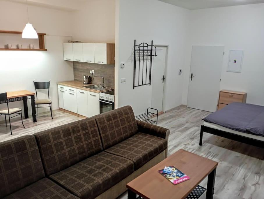 Apartament Liptovský Mikuláš Exteriör bild